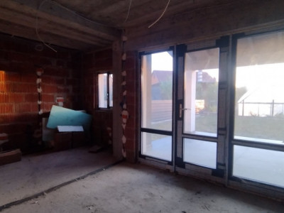 Duplex 5 camere, Becicherecu Mic - Garaj, terasa, Interior la Rosu imagine mica 11, foxfort.ro