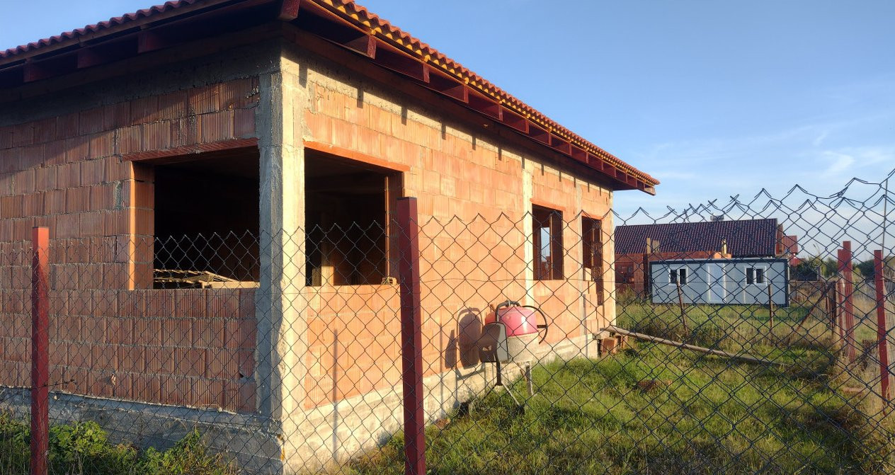 Casa individula la ROSU, 4 camere - Becicherecu Mic, teren 499 mp 17, foxfort.ro