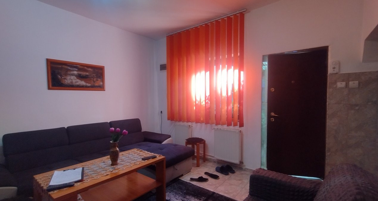 COMISION 0% Apartament 3 camere la curte comuna, terasa 40 mp - Zona Iosefin 4, foxfort.ro