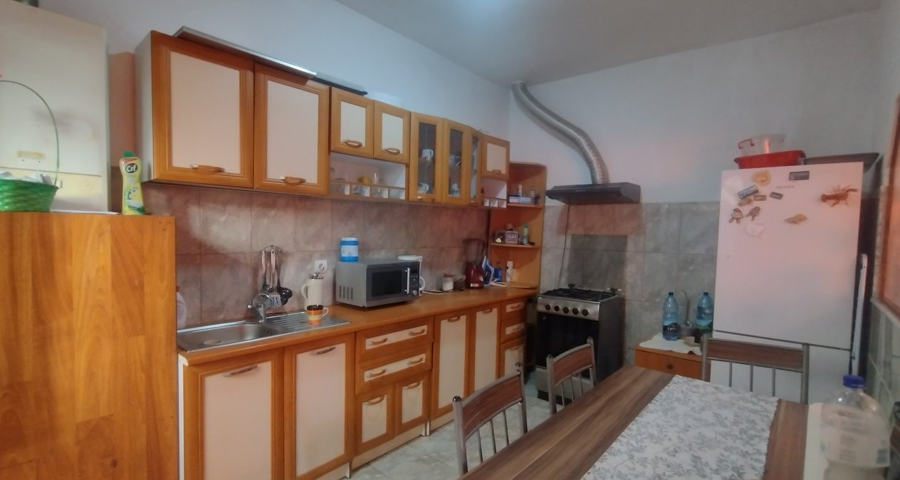 COMISION 0% Apartament 3 camere la curte comuna, terasa 40 mp - Zona Iosefin 6, foxfort.ro