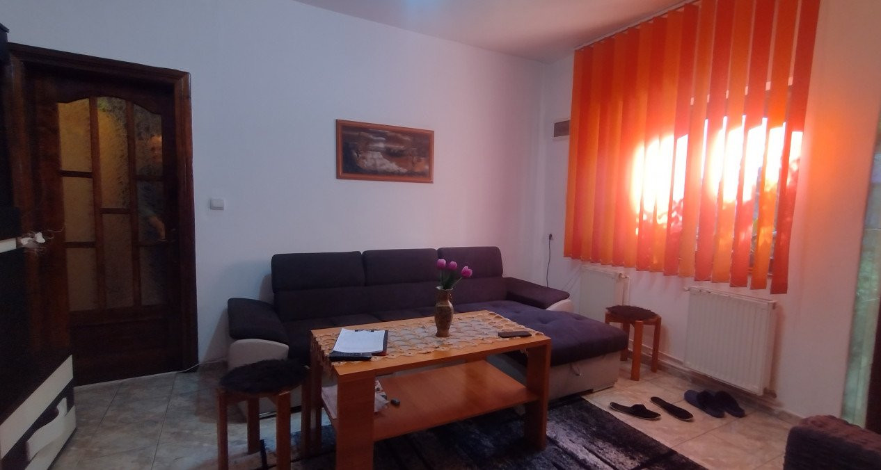 COMISION 0% Apartament 3 camere la curte comuna, terasa 40 mp - Zona Iosefin 18, foxfort.ro