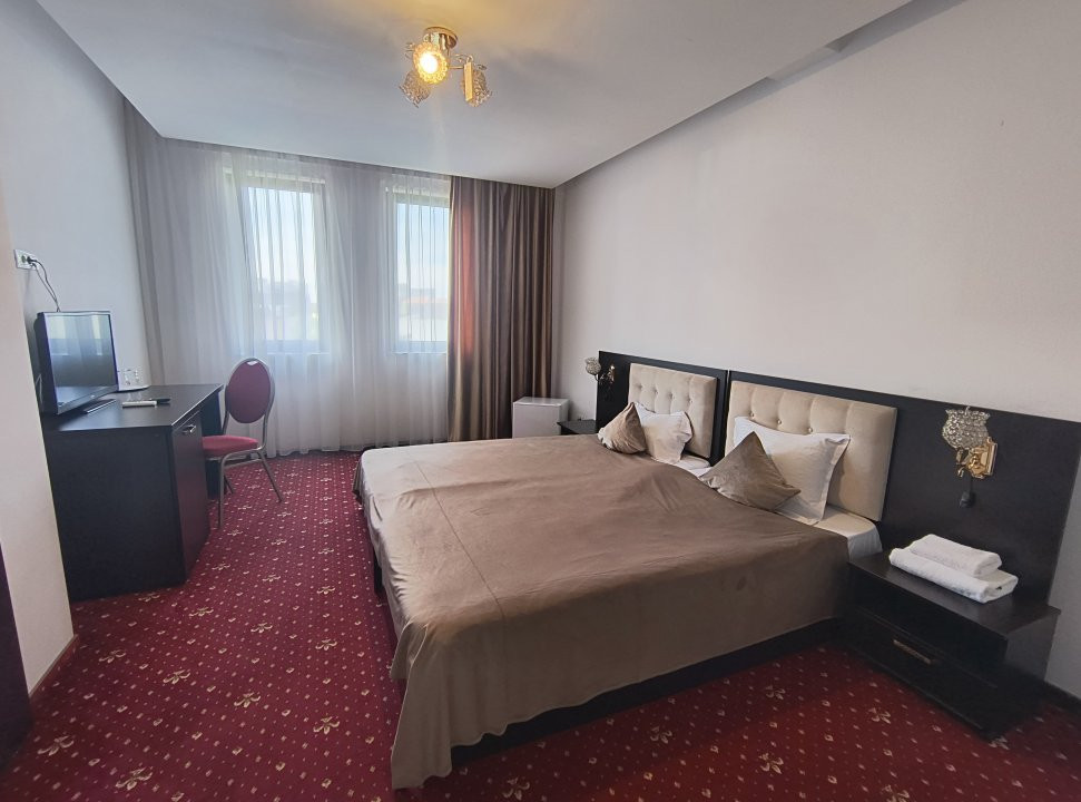Hotel de inchiriat Parter + 2 Etaje + Mansarda, 19 camere, zona Brancoveanu 19, foxfort.ro