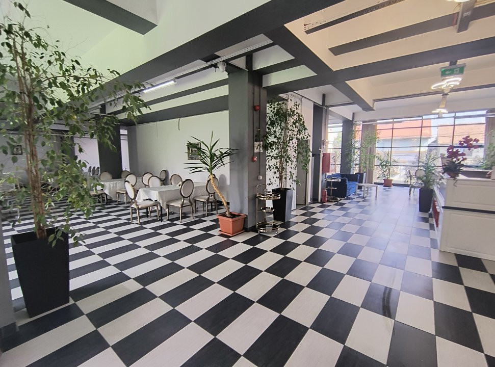 Hotel de inchiriat Parter + 2 Etaje + Mansarda, 19 camere, zona Brancoveanu 2, foxfort.ro