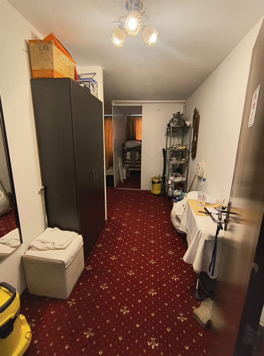 Hotel de inchiriat Parter + 2 Etaje + Mansarda, 19 camere, zona Brancoveanu 4, foxfort.ro