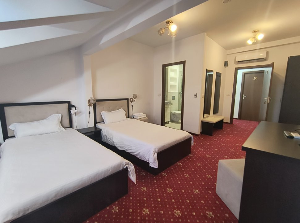 Hotel de inchiriat Parter + 2 Etaje + Mansarda, 19 camere, zona Brancoveanu 6, foxfort.ro