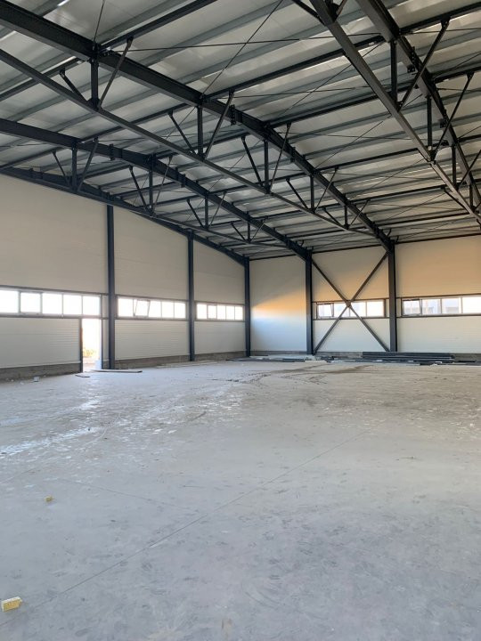 Hala industriala 600 mp, curte 1398 mp, parcare, toate utilitatile - Ghiroda 4, foxfort.ro