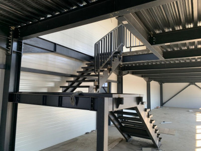 Hala industriala 600 mp, curte 1398 mp, parcare, toate utilitatile - Ghiroda imagine mica 6, foxfort.ro