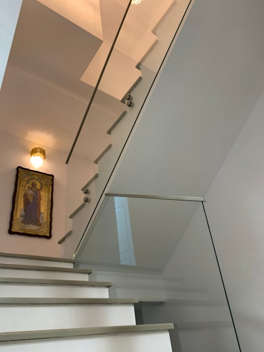 Duplex de vanzare cu 5 camere si 3 bai, zona Mehala 4, foxfort.ro