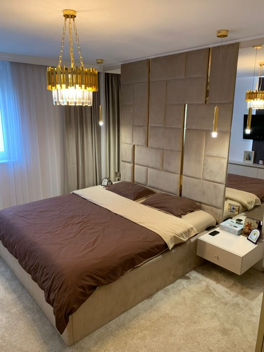 Duplex de vanzare cu 5 camere si 3 bai, zona Mehala 6, foxfort.ro