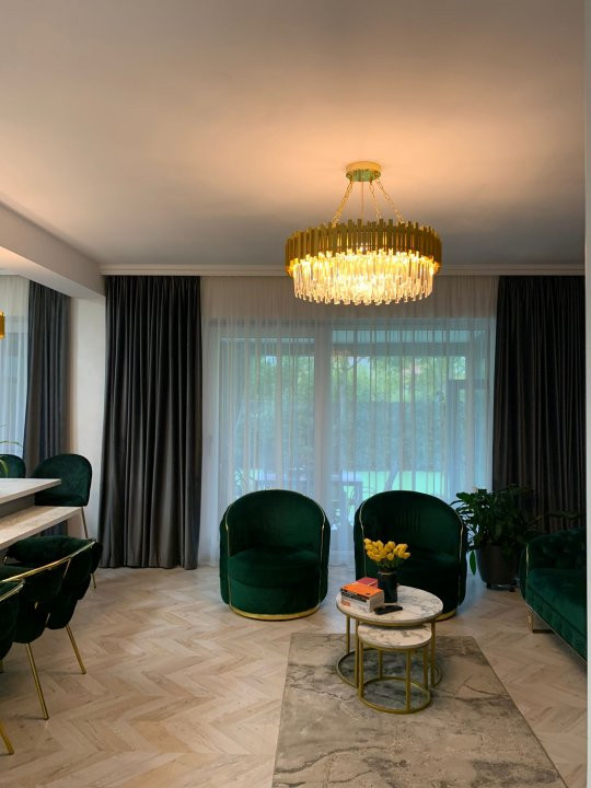 Duplex de vanzare cu 5 camere si 3 bai, zona Mehala 15, foxfort.ro