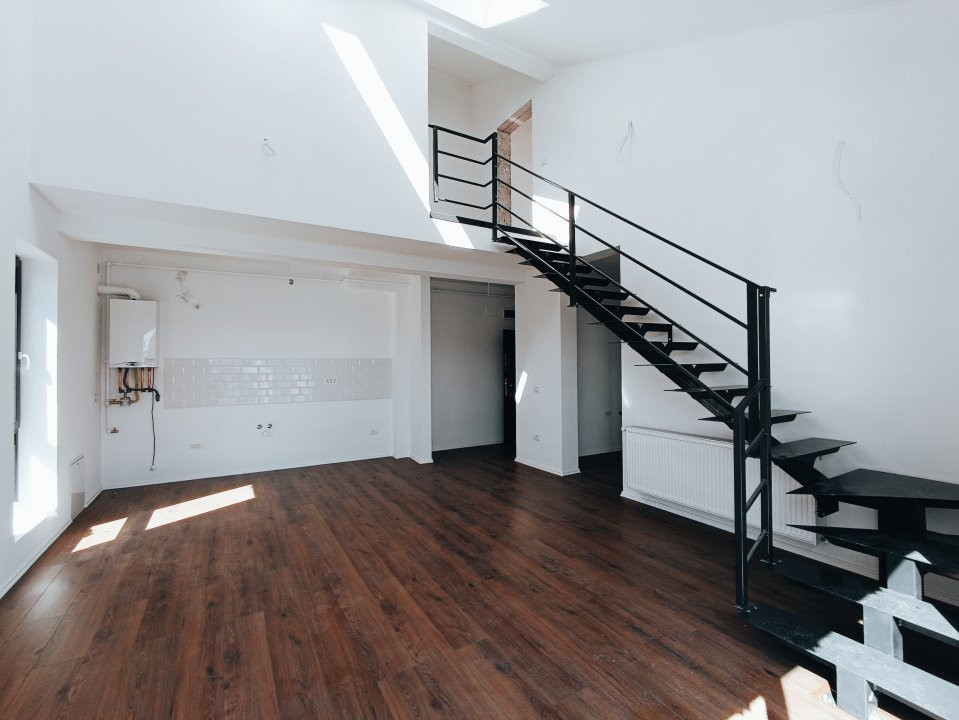 Apartament spatios cu 3 camere, scara interioara, 84 mp - V7227 2, foxfort.ro