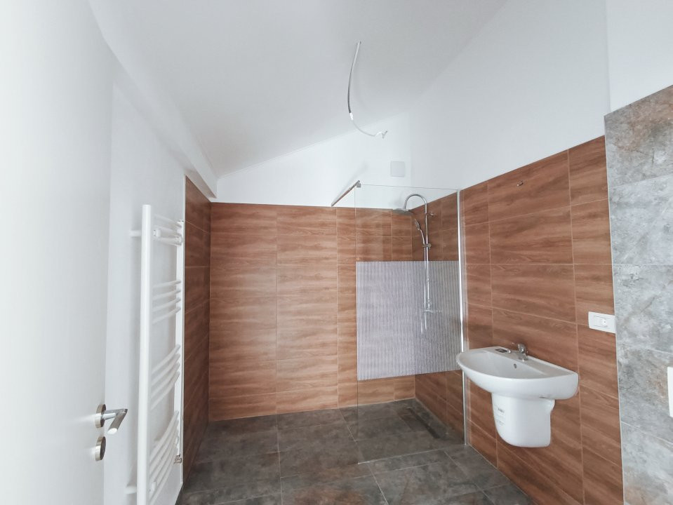 Apartament spatios cu 3 camere, scara interioara, 84 mp - V7227 7, foxfort.ro