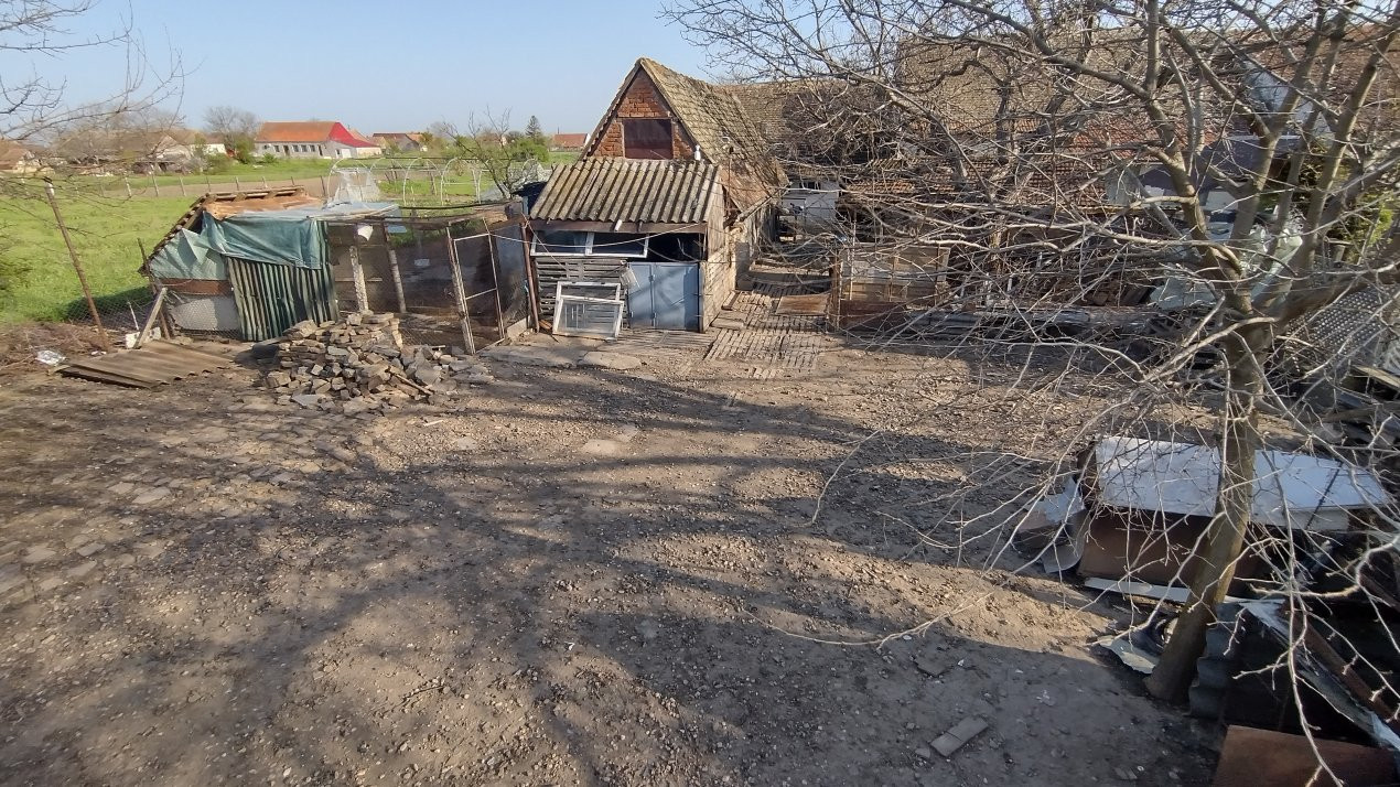 COMISION 0% Casa individuala 5 camere Checea - Gospodarie si teren 1789 mp 22, foxfort.ro