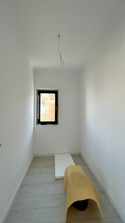 Duplex cu 4 camere si teren de 350 mp, zona Cora Dumbravita 15, foxfort.ro