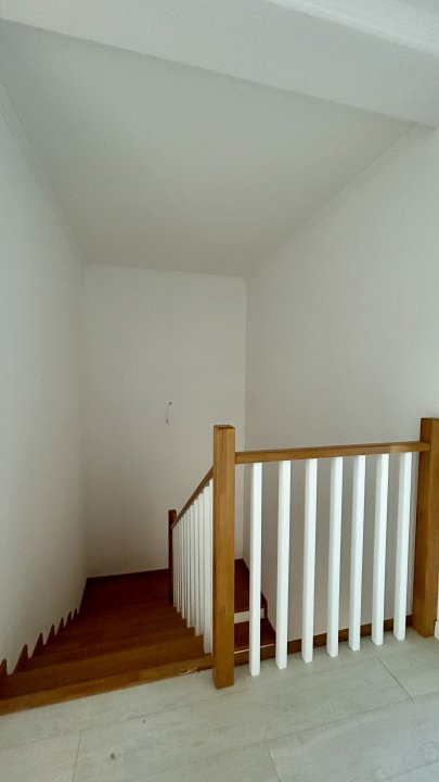 Duplex cu 4 camere si teren de 350 mp, zona Cora Dumbravita 16, foxfort.ro