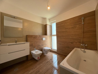 Duplex 4 camere zona Freidorf - Poarta automata imagine mica 7, foxfort.ro