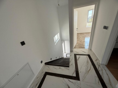 Duplex 4 camere zona Freidorf - Poarta automata imagine mica 18, foxfort.ro