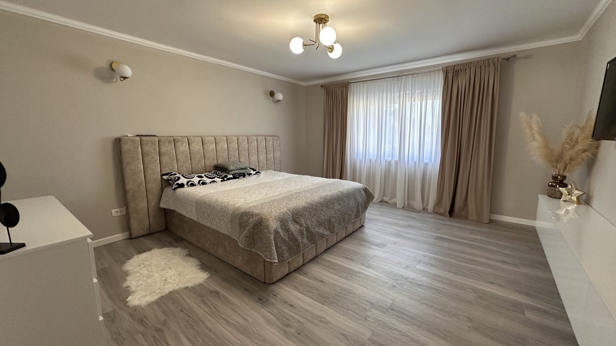 OCAZIE Casa individuala 5 camere, 165 mp in Dumbravita 10, foxfort.ro