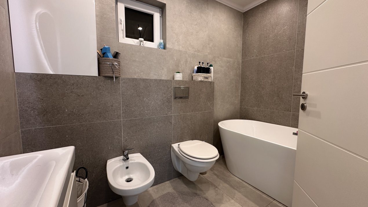 OCAZIE Casa individuala 5 camere, 165 mp in Dumbravita 17, foxfort.ro