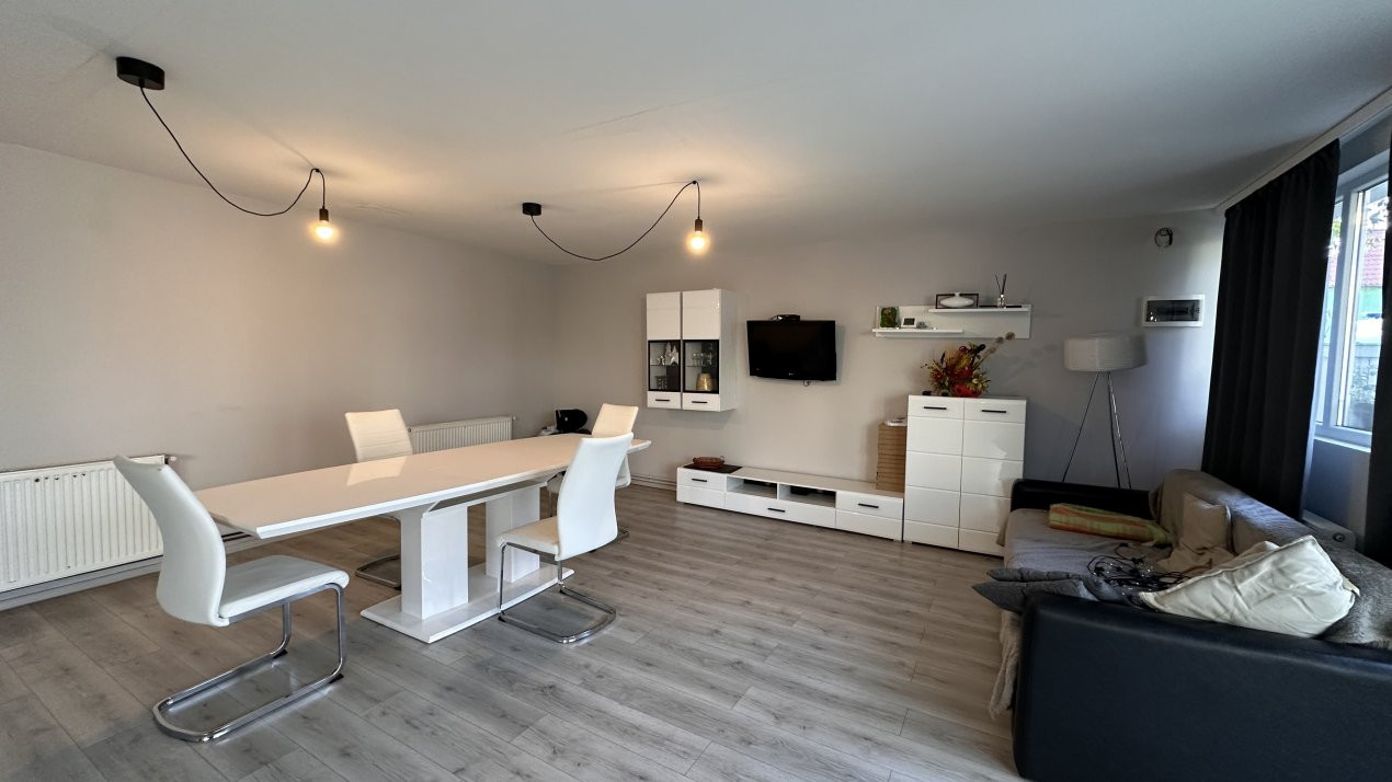 OCAZIE Casa individuala 5 camere, 165 mp in Dumbravita 18, foxfort.ro