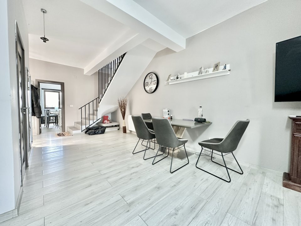 Duplex Mosnita, 4 camere, 343 mp teren - Toate utilitatile si Asfalt 6, foxfort.ro