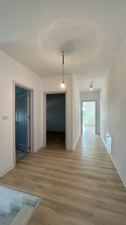 Duplex 5 camere si teren de 300 mp, zona Ghiroda 16, foxfort.ro