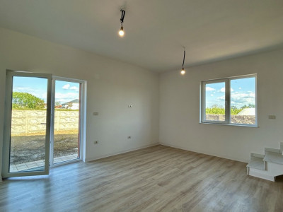 Duplex 5 camere si teren de 300 mp, zona Ghiroda imagine mica 3, foxfort.ro