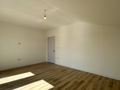 Duplex 5 camere si teren de 300 mp, zona Ghiroda imagine mica 12, foxfort.ro