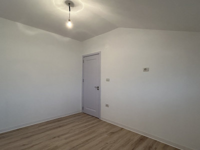 Duplex 5 camere si teren de 300 mp, zona Ghiroda imagine mica 14, foxfort.ro