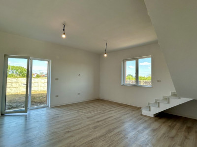 Duplex 5 camere si teren de 300 mp, zona Ghiroda imagine mica 18, foxfort.ro