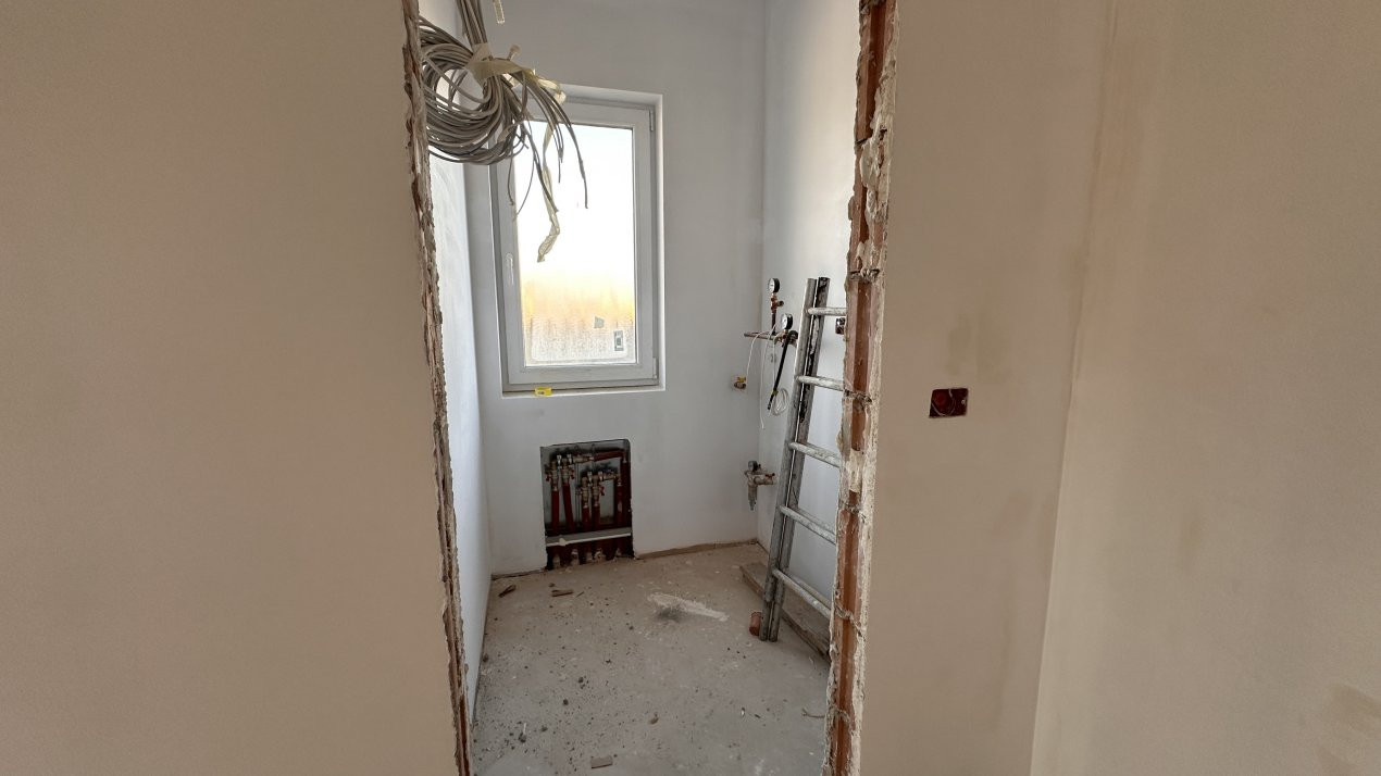 Duplex 5 camere, 120 mp utili, in Mosnita Noua 12, foxfort.ro