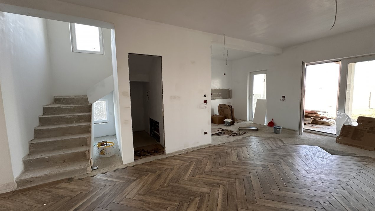 Duplex 5 camere, 120 mp utili, in Mosnita Noua 15, foxfort.ro