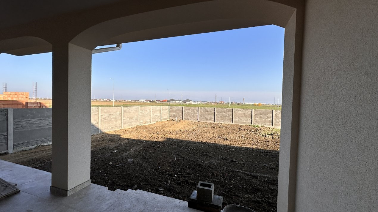 Duplex 5 camere, 120 mp utili, in Mosnita Noua 24, foxfort.ro