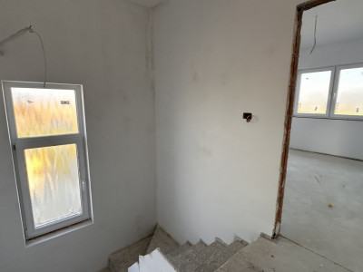 Duplex 5 camere, 120 mp utili, in Mosnita Noua imagine mica 10, foxfort.ro