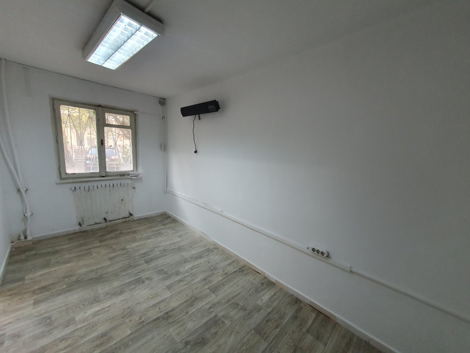 Spatiu comercial cu 2 camere de inchiriat - zona Piata Doina 6, foxfort.ro