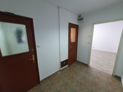 Spatiu comercial cu 2 camere de inchiriat - zona Piata Doina imagine mica 7, foxfort.ro