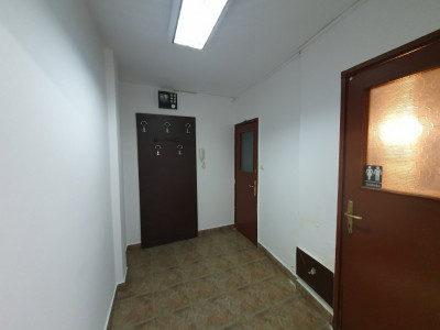 Spatiu comercial cu 2 camere de inchiriat - zona Piata Doina imagine mica 8, foxfort.ro