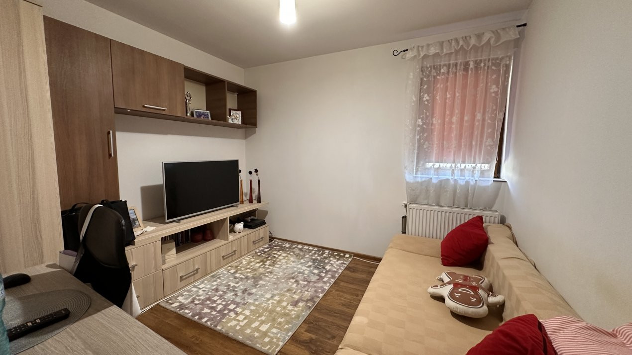 Apartament cu 3 camere la etajul 2 in Giroc 5, foxfort.ro