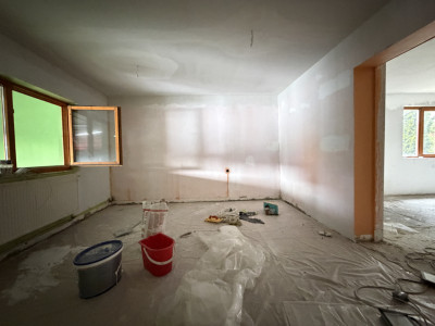 Spatiu comercial cu 5 incaperi, vad excelent, in zona Lipovei imagine mica 3, foxfort.ro