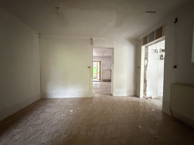 Spatiu comercial cu 5 incaperi, vad excelent, in zona Lipovei imagine mica 4, foxfort.ro