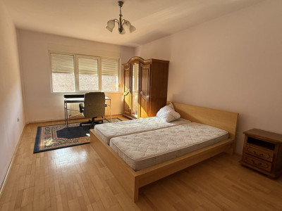 Apartament cu 4 camere, de inchiriat, in Centrul orasului imagine mica 2, foxfort.ro
