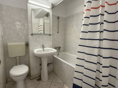 Apartament cu 4 camere, de inchiriat, in Centrul orasului imagine mica 6, foxfort.ro