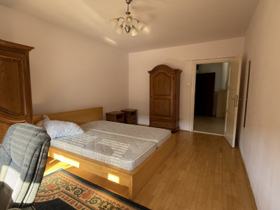 Apartament cu 4 camere, de inchiriat, in Centrul orasului imagine mica 7, foxfort.ro
