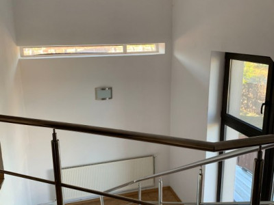 Spatiu comercial cu 12 incaperi si suprafata de 630 mp, zona Mircea cel Batran imagine mica 6, foxfort.ro