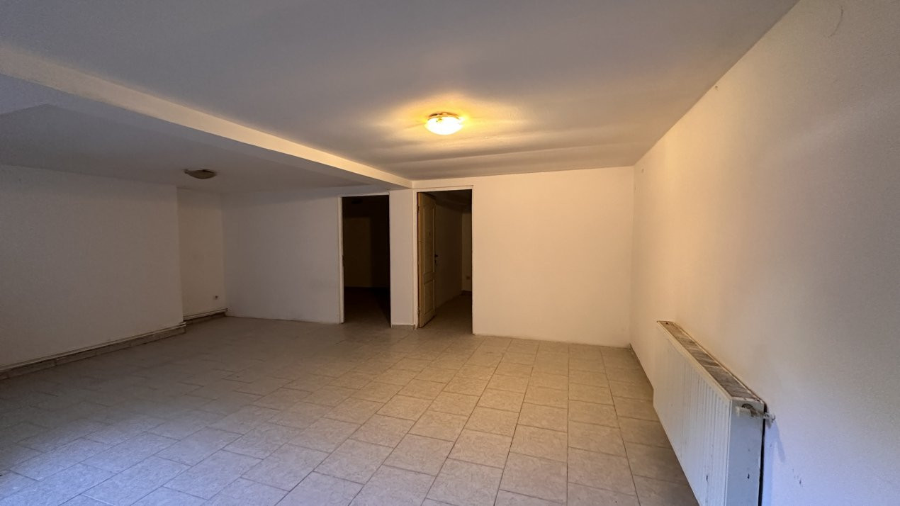 Spatiu comercial zona foarte buna, 239 mp, in Timisoara 3, foxfort.ro