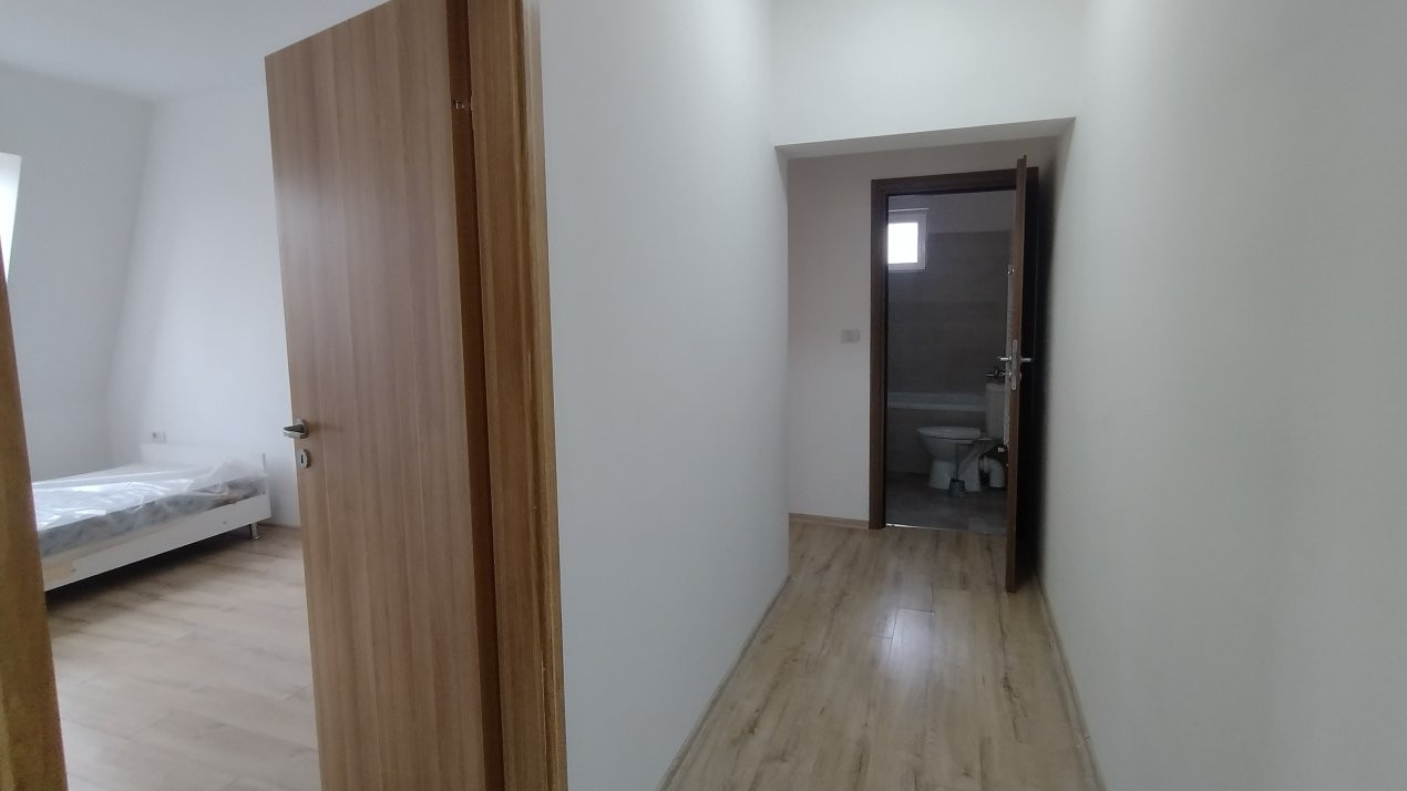 Apartament 3 camere la mansarda - 75mp utili, Zona Aradului 12, foxfort.ro