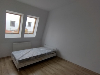 Apartament 3 camere la mansarda - 75mp utili, Zona Aradului imagine mica 3, foxfort.ro