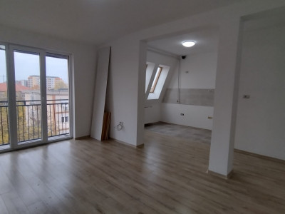 Apartament 3 camere la mansarda - 75mp utili, Zona Aradului imagine mica 8, foxfort.ro