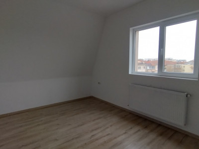 Apartament 3 camere la mansarda - 75mp utili, Zona Aradului imagine mica 13, foxfort.ro