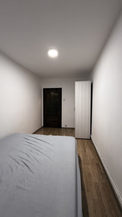 Apartament de inchiriat cu 3 camere si 2 balcoane, zona Sagului 14, foxfort.ro